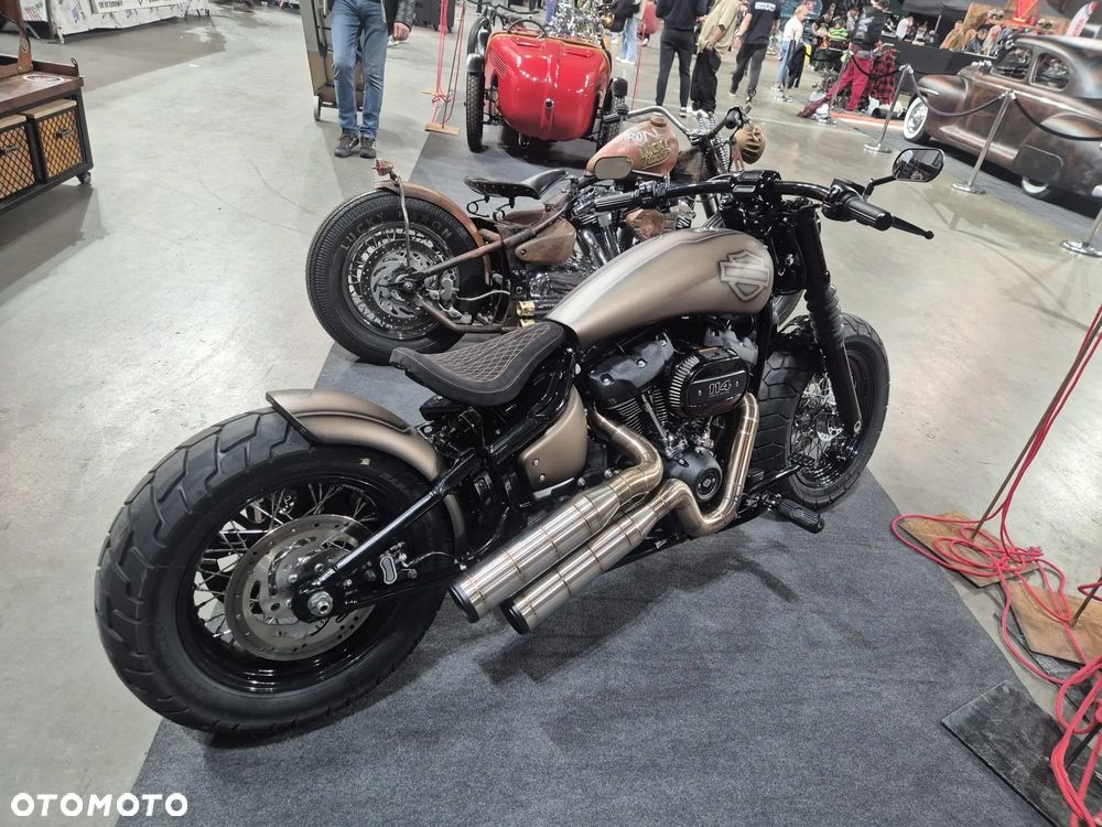 Harley-Davidson Softail Street Bob - 10