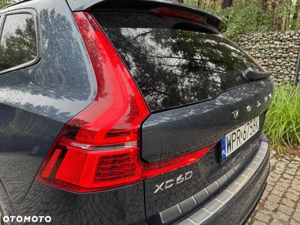Volvo XC 60 B4 B R-Design - 33
