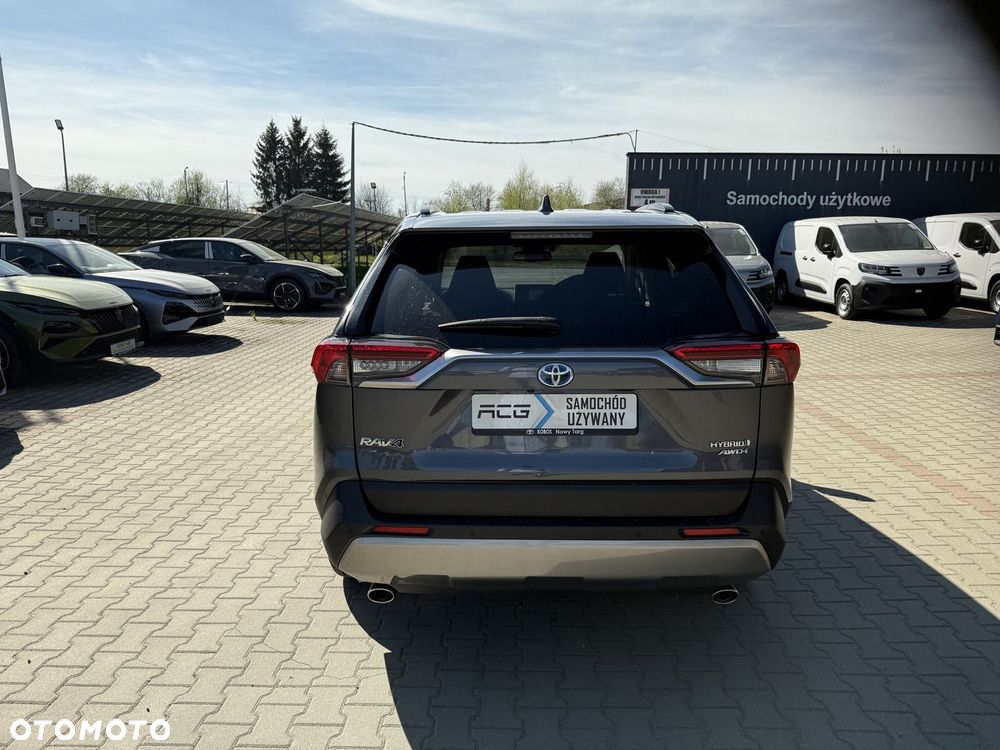 Toyota RAV4 - 7