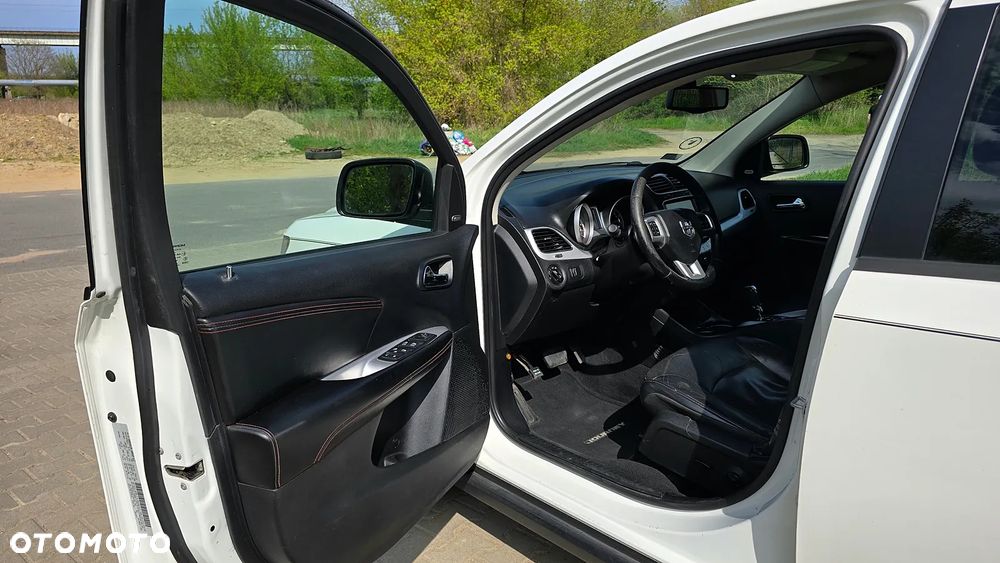 Dodge Journey 2.7 V6 R/T - 16