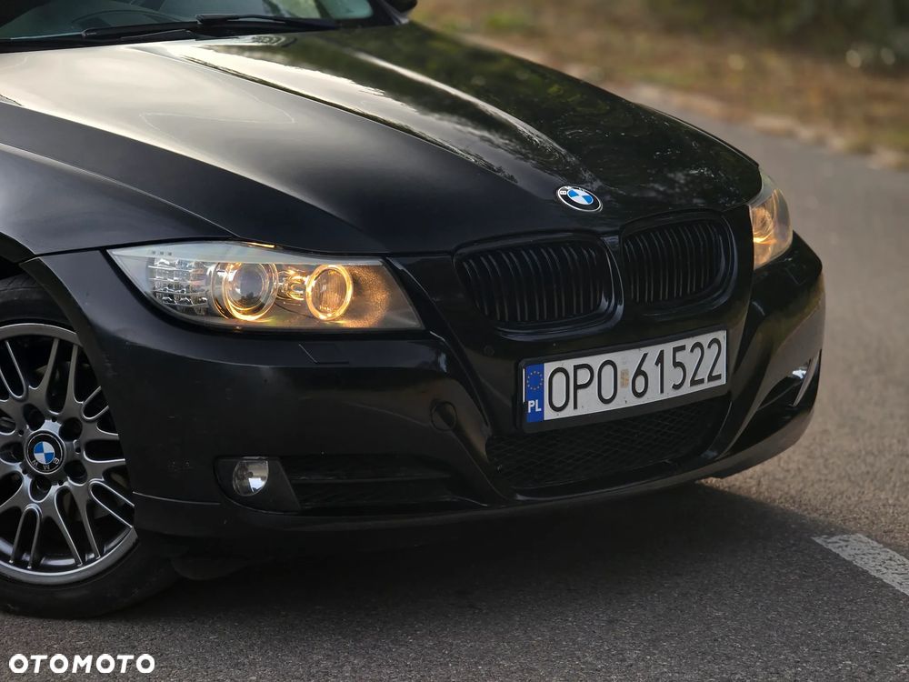 BMW Seria 3 318i - 35