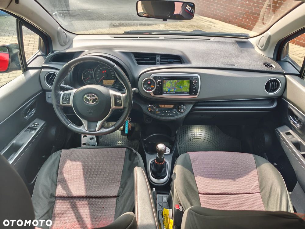 Toyota Yaris 1.33 Dynamic - 10