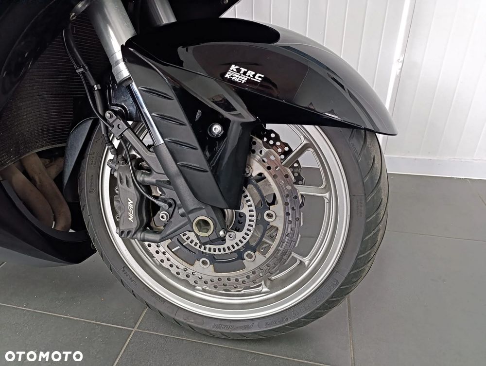 Kawasaki GTR - 5