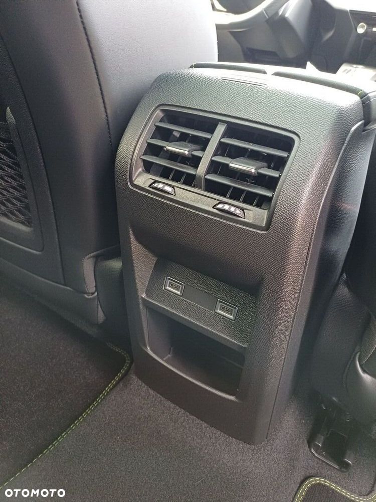 Peugeot 408 - 30
