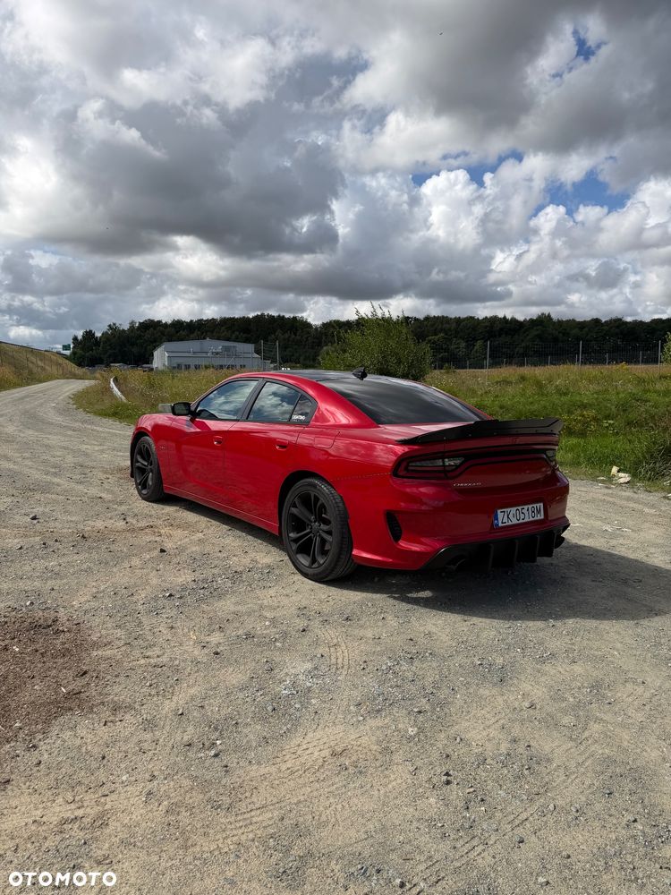 Dodge Charger 5.7 V8 RT - 2