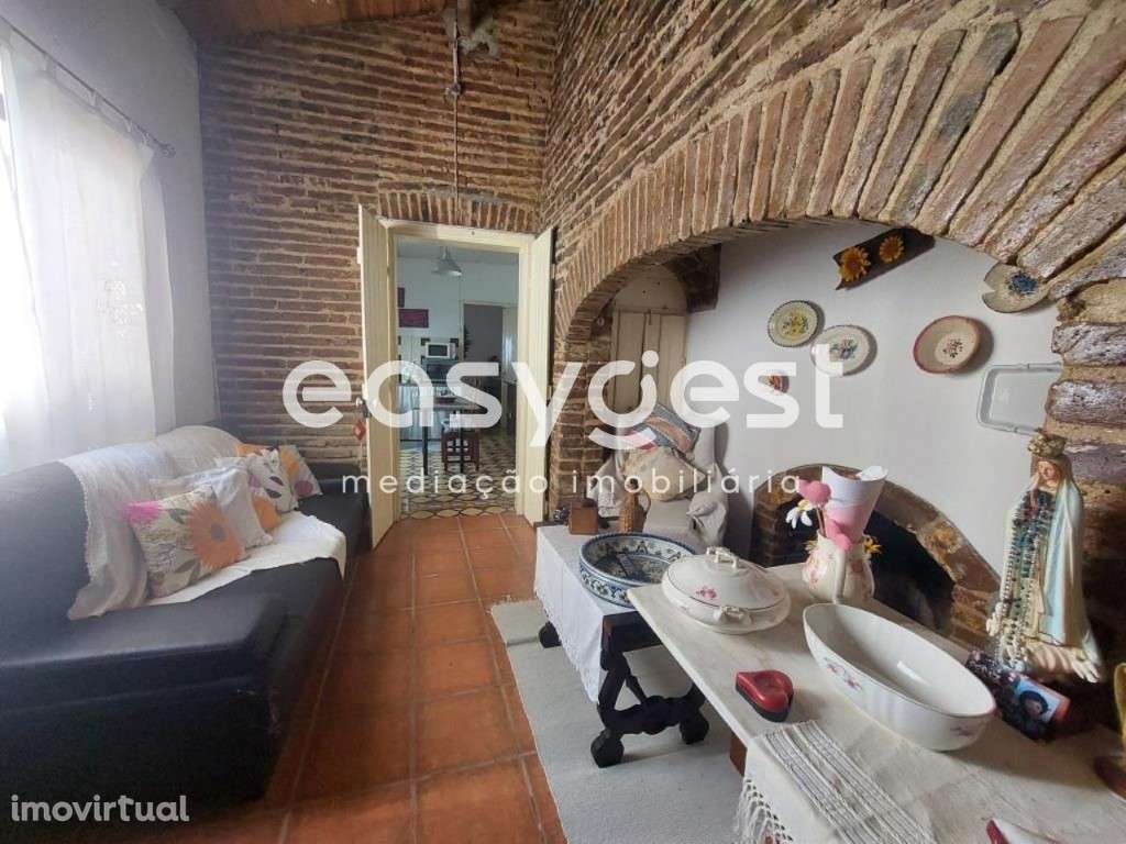 Moradia T3 com 2 pisos destinada a habitação e comércio - Grande imagem: 3/23