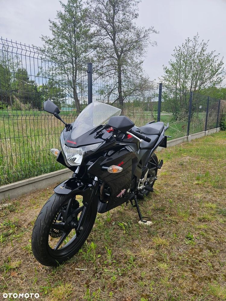 Honda CBR - 3