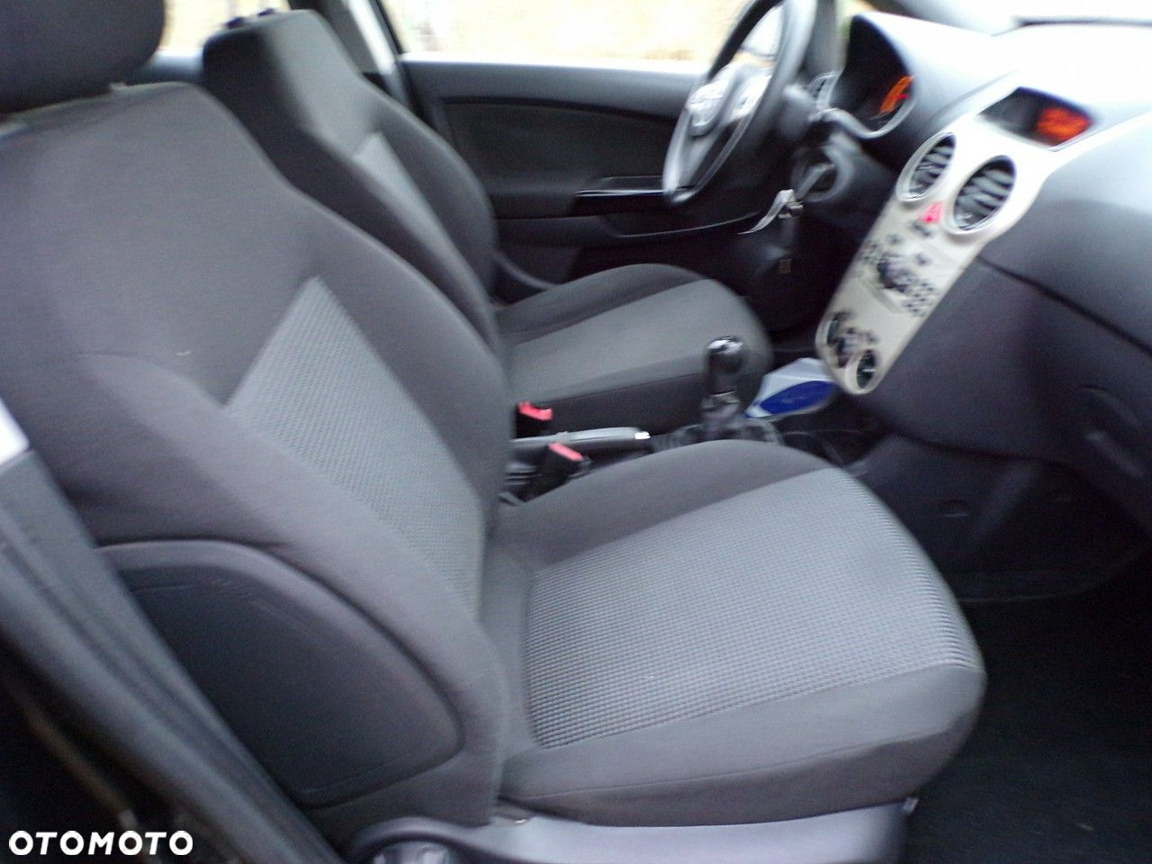 Opel Corsa - 25