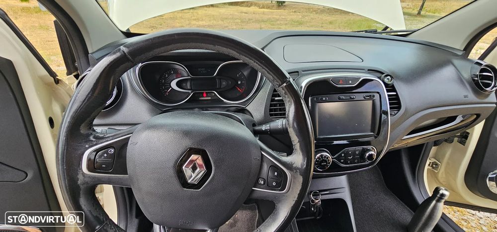 Renault Captur 1.5 dCi Exclusive - 17