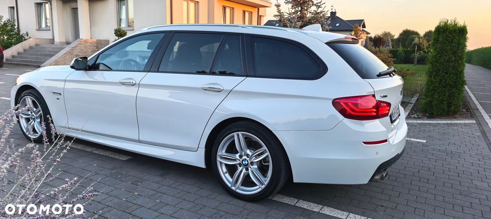 BMW Seria 5 525d xDrive - 7