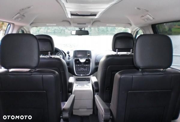 Lancia Voyager 2.8CRD Gold - 2