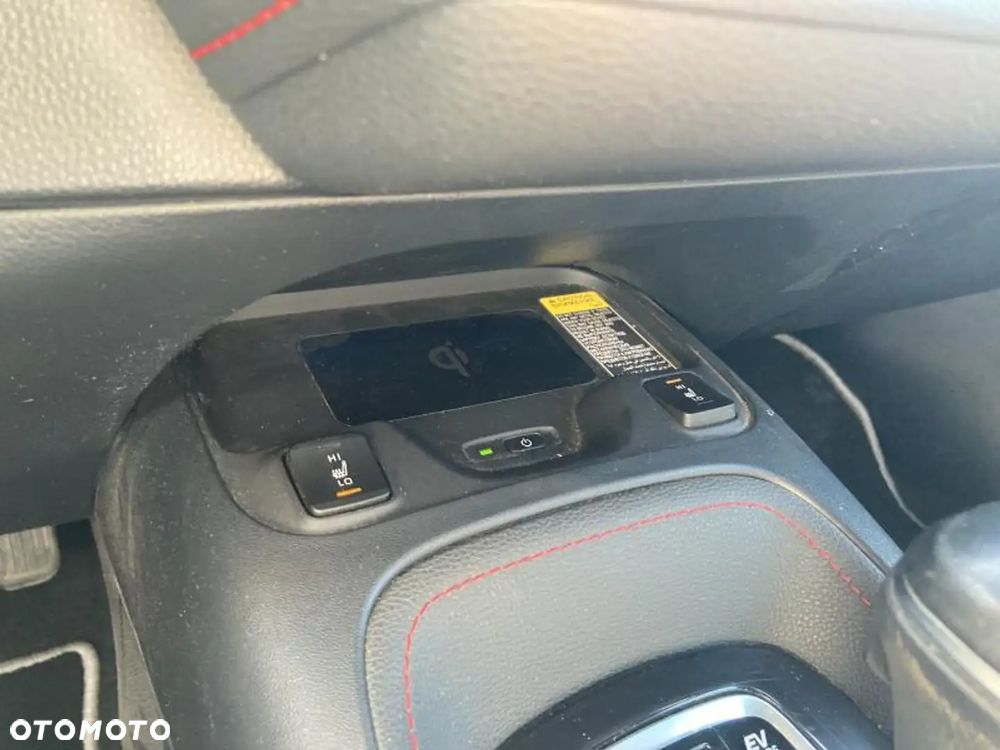 Toyota Corolla 2.0 Hybrid Executive - 24