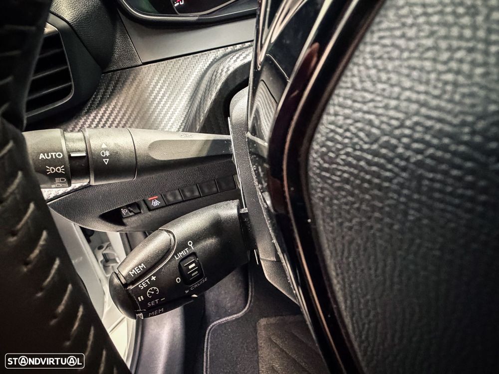 Peugeot 208 1.2 PureTech Active - 16