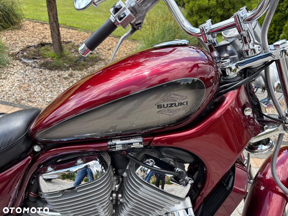 Suzuki Intruder - 13