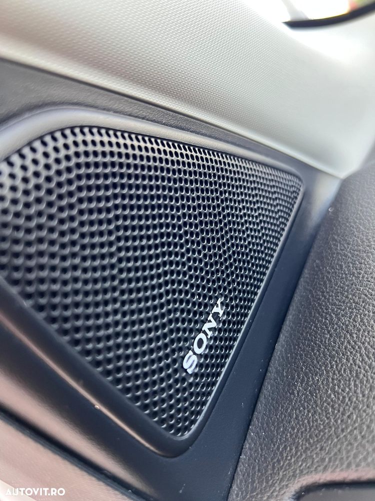 Ford Kuga - 11