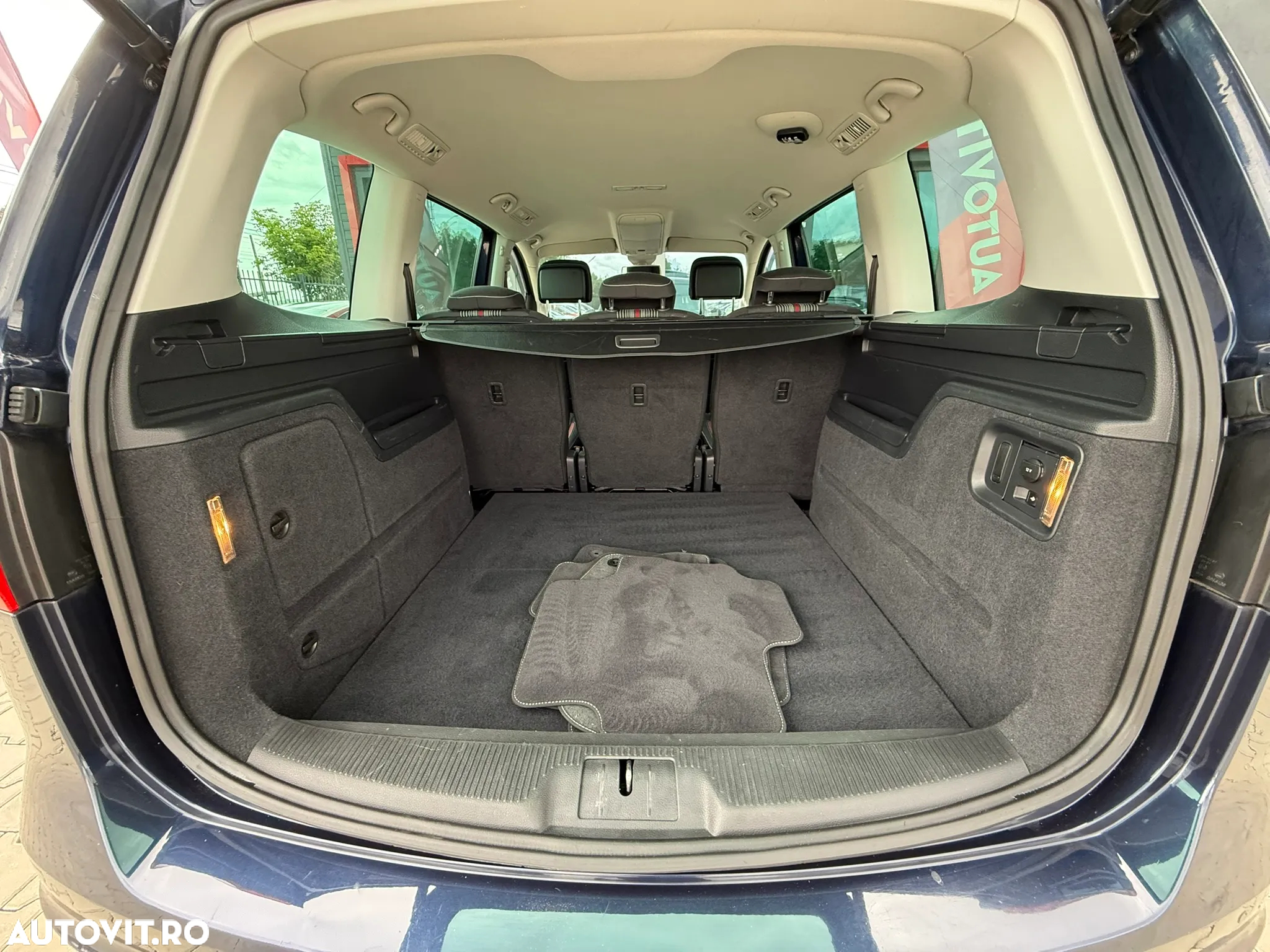 Volkswagen Sharan 2.0 TDI 4MOTION BlueMotion Technology Match - 36