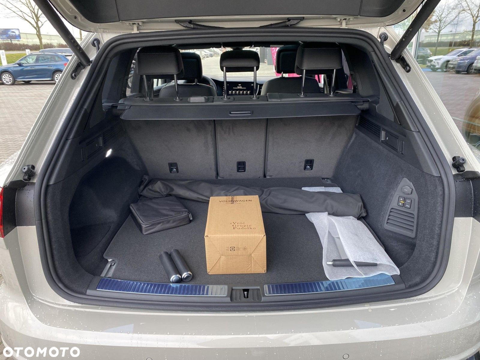 Volkswagen Touareg - 17