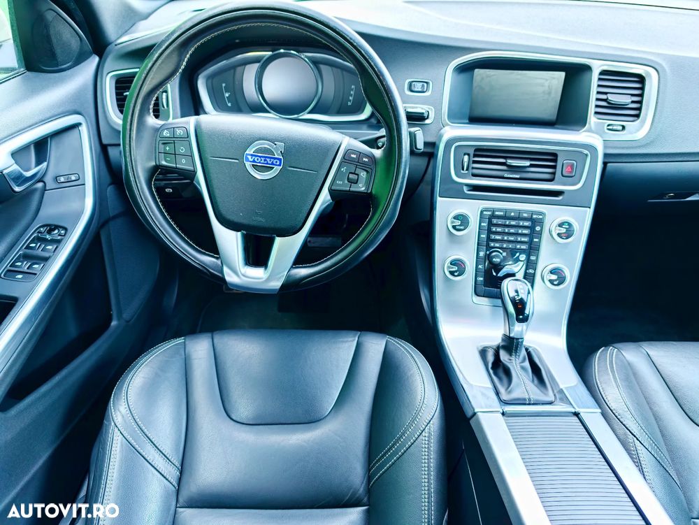 Volvo S60 D3 Geartronic Summum - 10