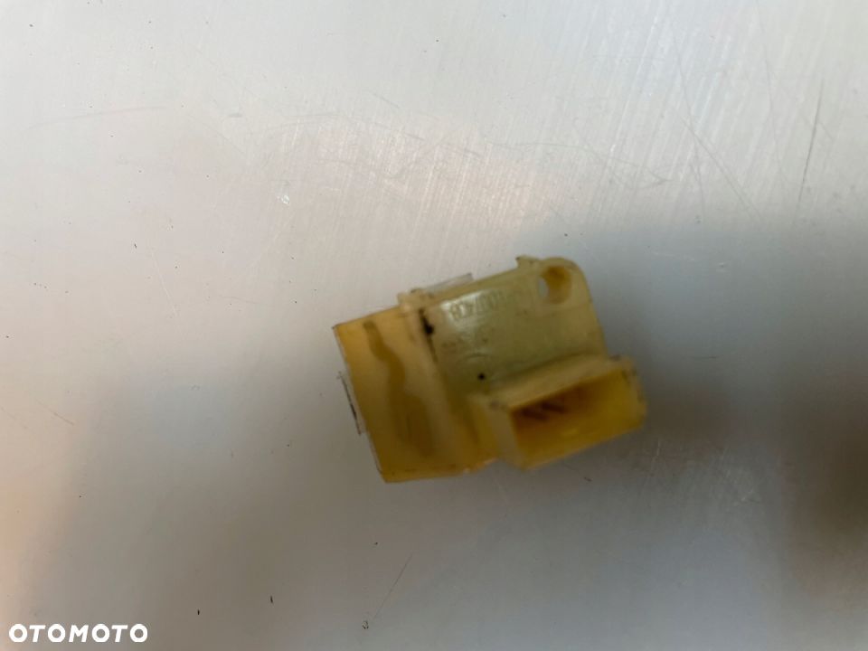 PRZEŁĄCZNIK NASŁONECZNIENIA AUDI A3 8L 8D0907539 - 2