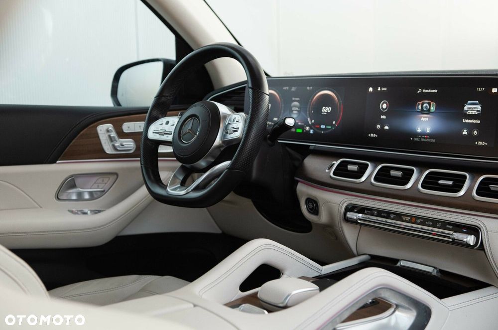 Mercedes-Benz GLS - 27