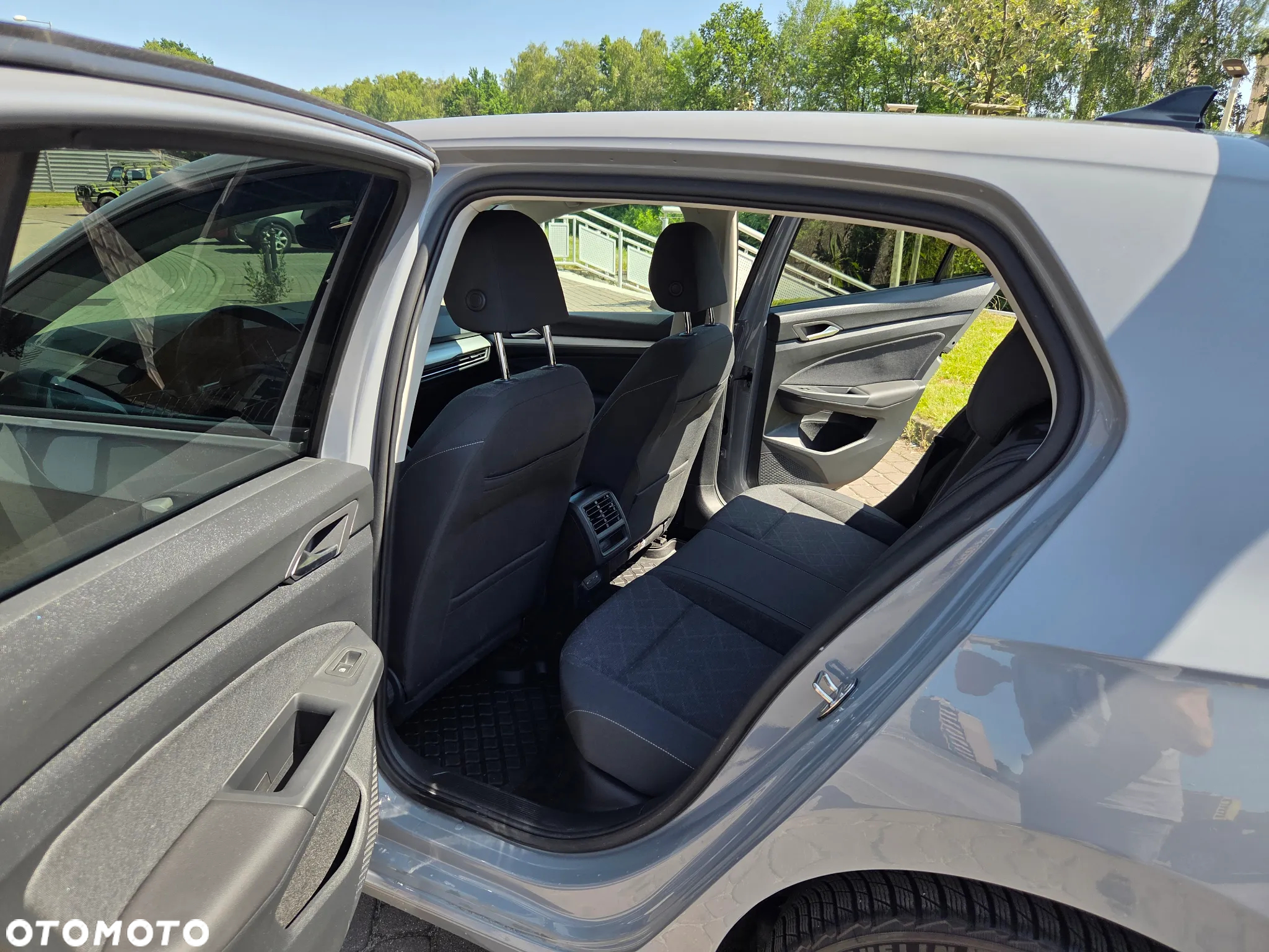 Volkswagen Golf VIII 2.0 TDI - 7