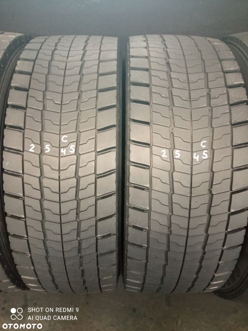 MICHELIN 295/60R22,5 - 1
