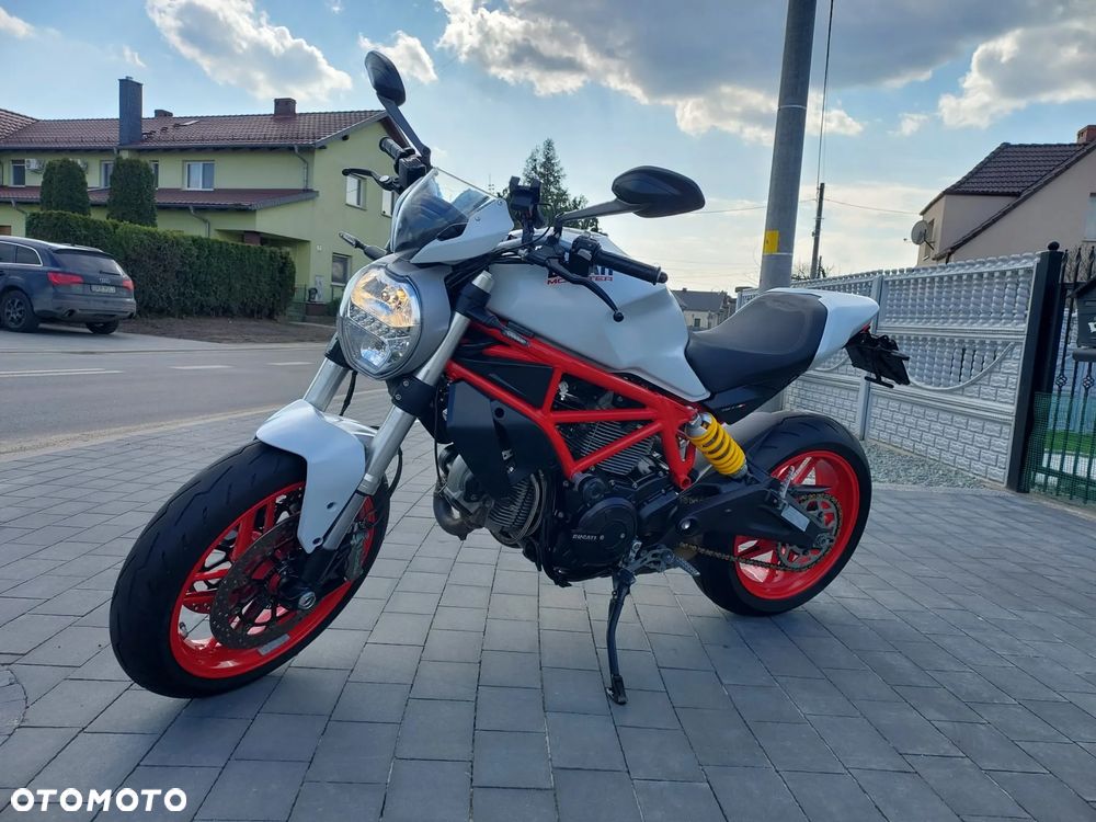Ducati Monster - 1