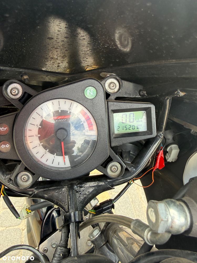 Yamaha TZR - 6