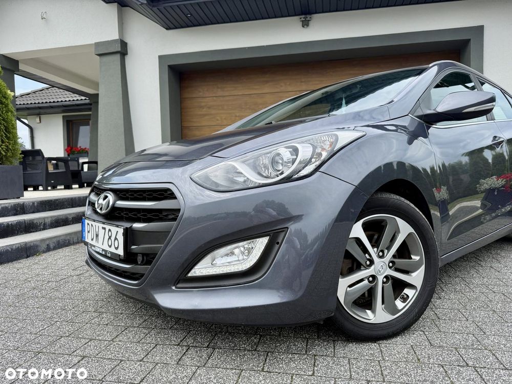 Hyundai i30 i30cw 1.6 CRDi Intro Edition - 3