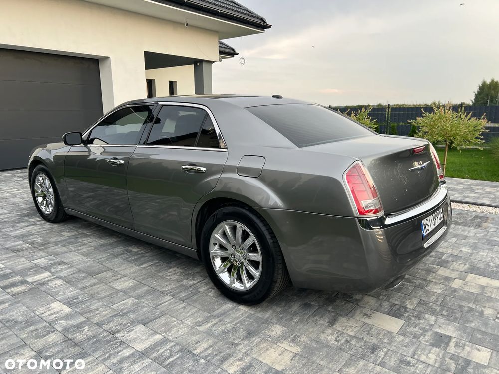 Chrysler 300C 3.5 V6 - 6