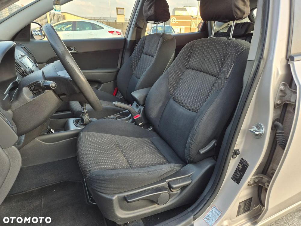 Hyundai i30 1.6 Classic - 5