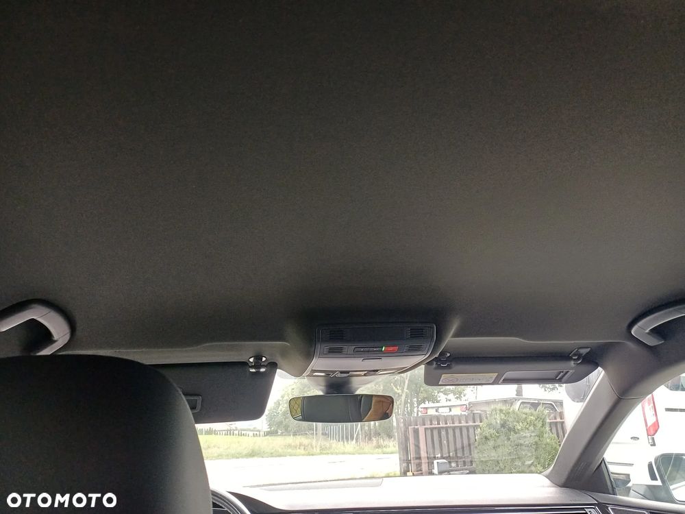 Volkswagen Arteon 2.0 TDI SCR 4Motion DSG R-Line Edition - 24