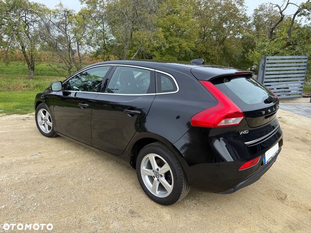 Volvo V40 D2 Momentum - 34
