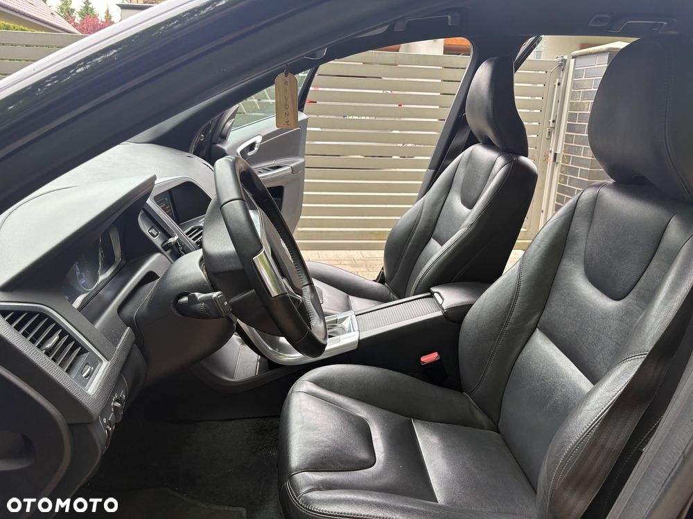 Volvo XC 60 D5 AWD Momentum - 15