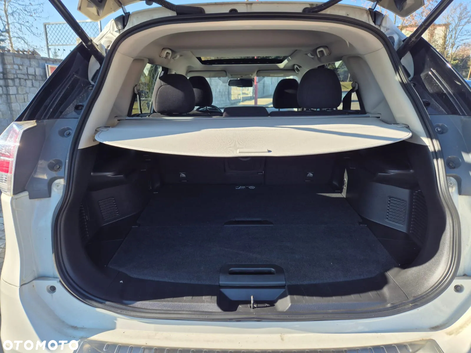 Nissan X-Trail 2.0 dCi Tekna 2WD Xtronic - 28