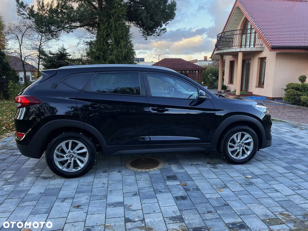 Hyundai Tucson blue 1.7 CRDi 2WD Style - 32