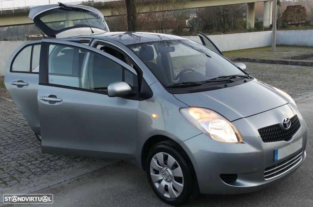 Toyota Yaris 1.0 VVT-i Comfort+AC+VSC - 18