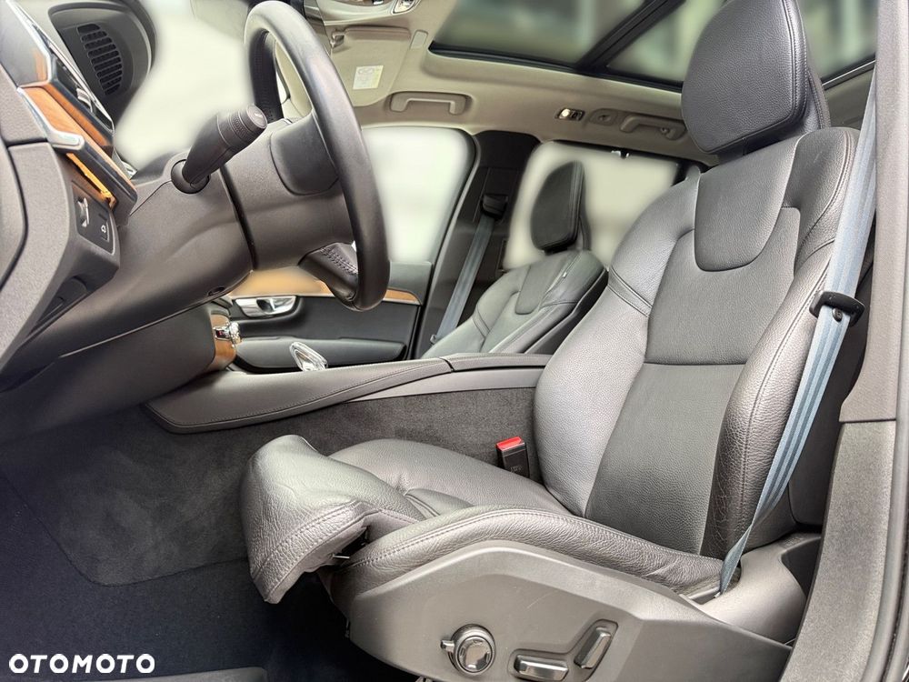 Volvo XC 90 - 11