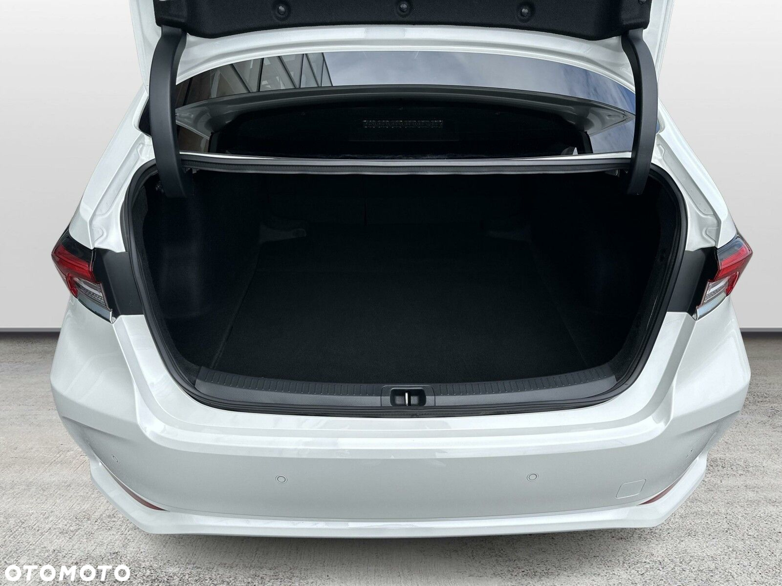 Toyota Corolla - 9