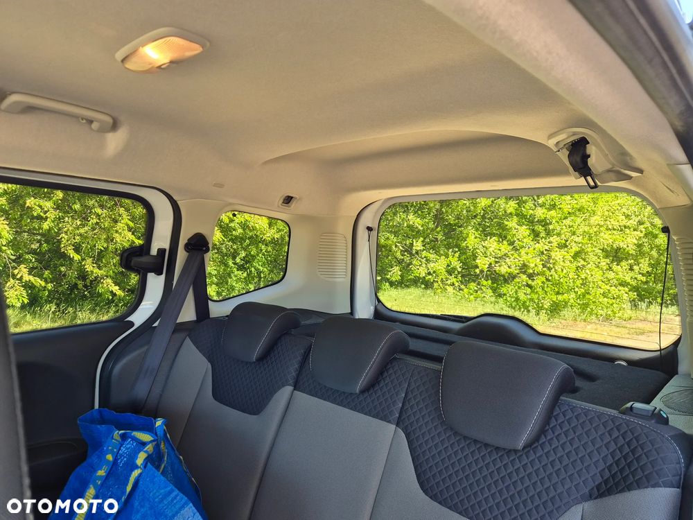 Ford Tourneo Courier 1.5 TDCi Sport - 25