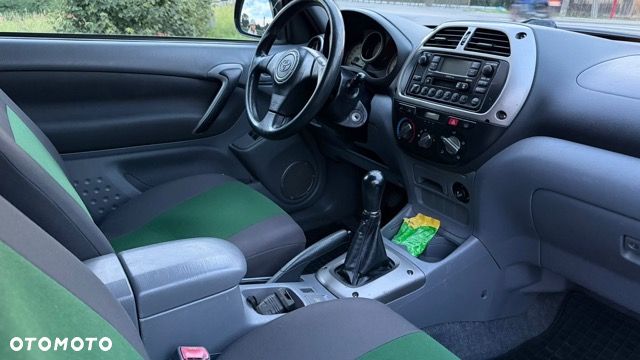 Toyota RAV4 4x4 Edition - 8