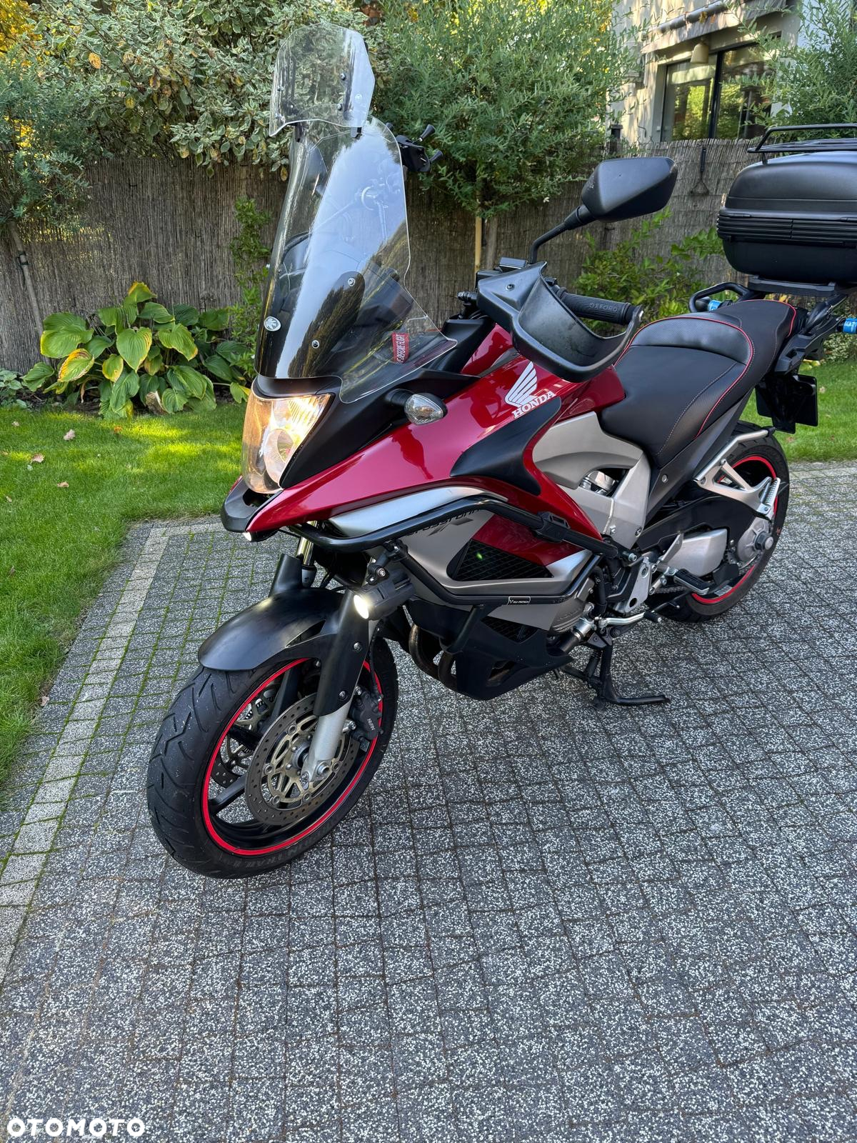 Honda VFR - 8