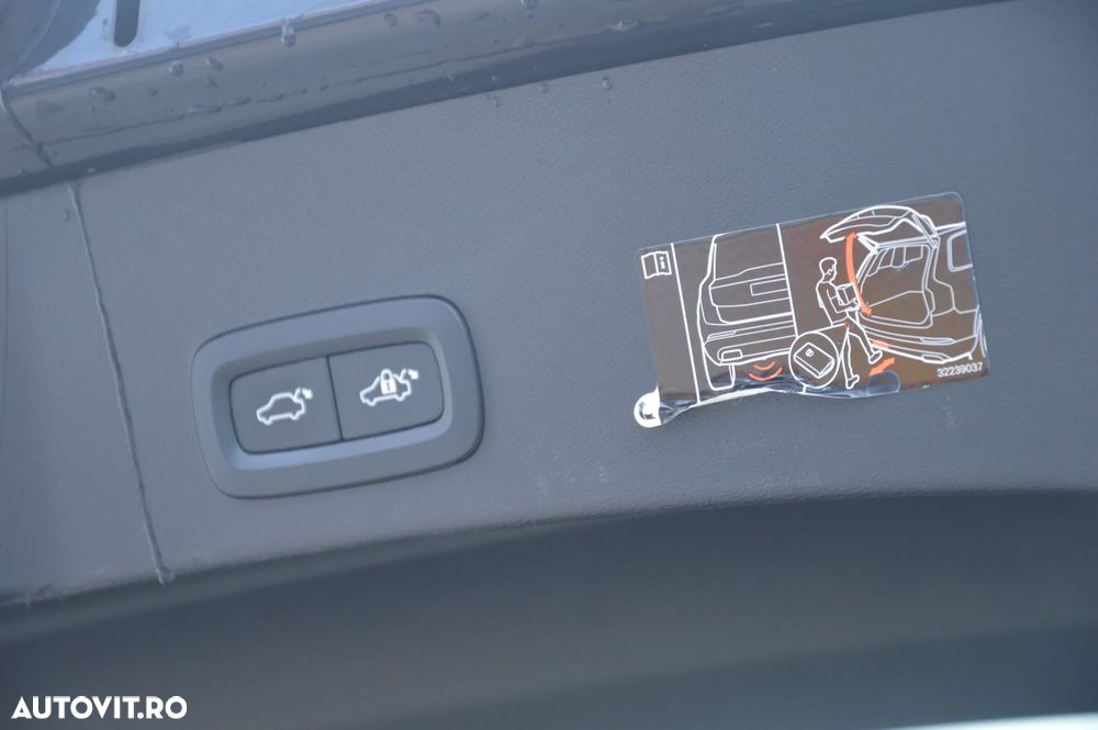 Volvo XC 40 T3 Geartronic Inscription - 36