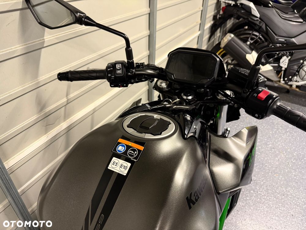 Kawasaki Z - 8