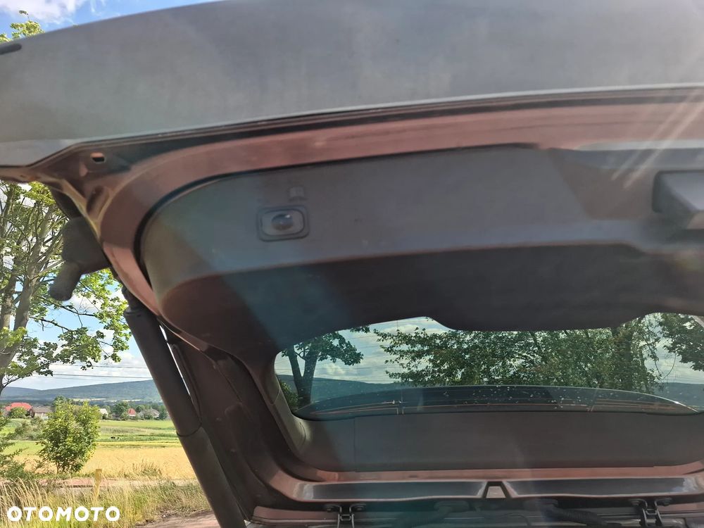 Ford Kuga 2.0 TDCi 4x4 ST-Line - 26