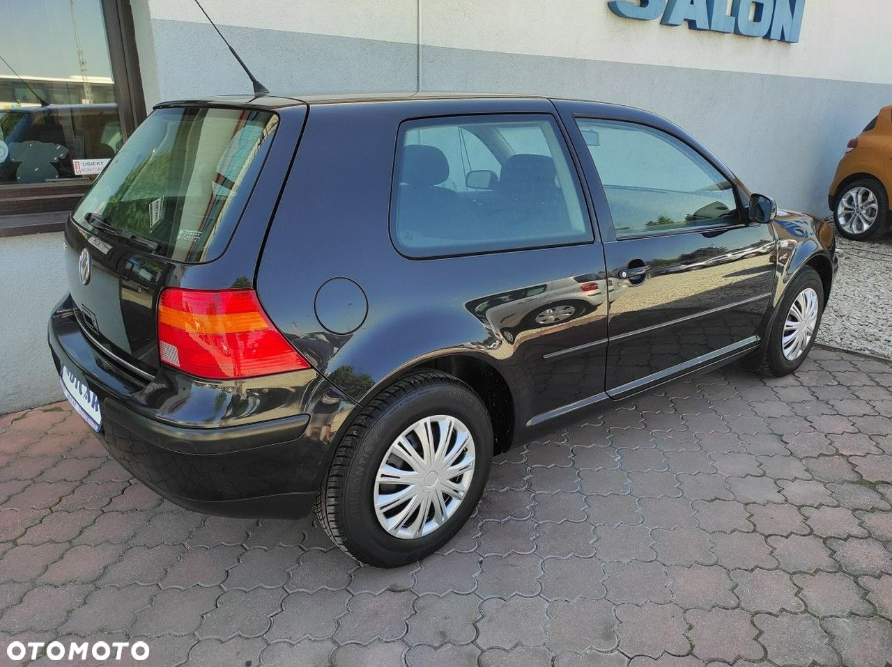 Volkswagen Golf - 6