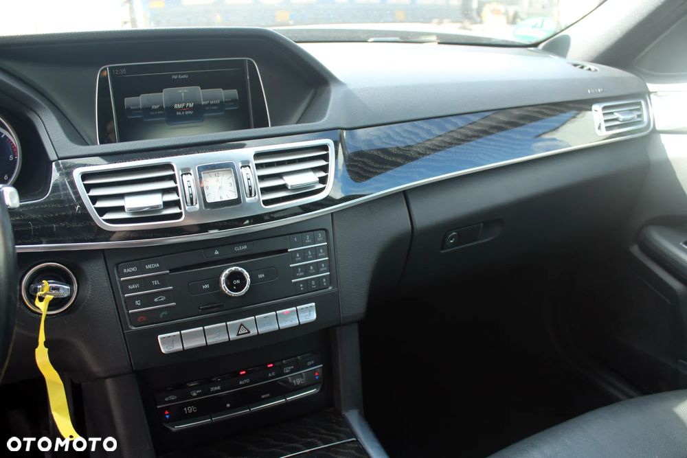 Mercedes-Benz Klasa E 250 CDI DPF BlueEFFICIENCY Automatik Avantgarde - 11