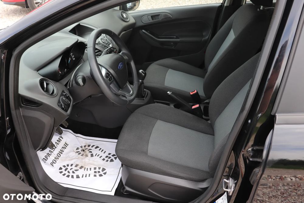 Ford Fiesta 1.25 Celebration - 23