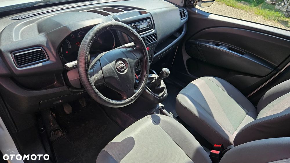 Opel COMBO - 10