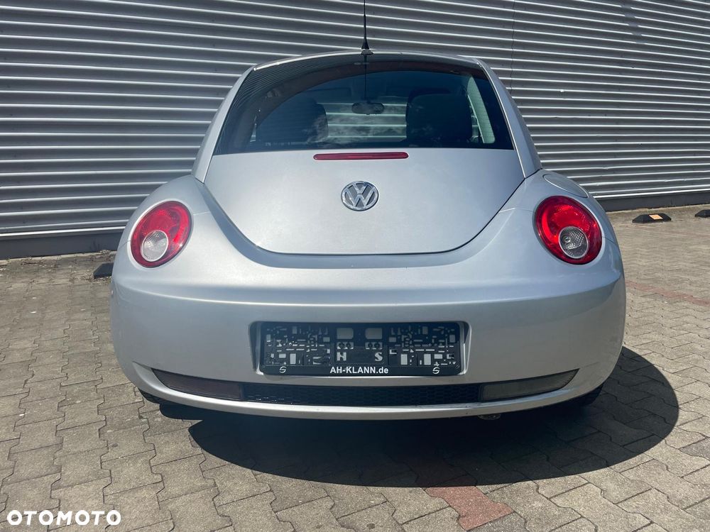 Volkswagen New Beetle - 18